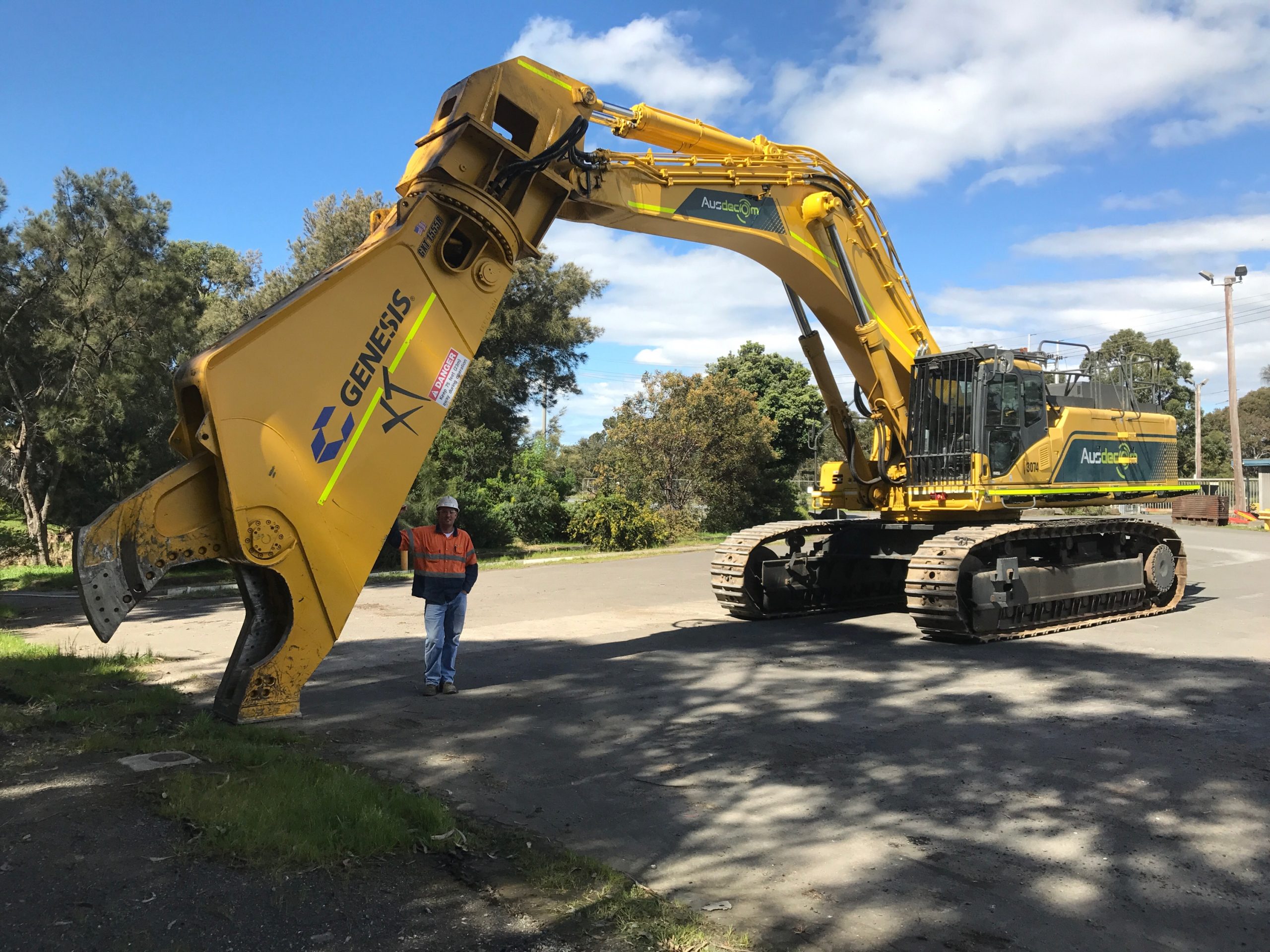 http://Ausdecom%20Demolition%20equipment%20Genesis%20XT%20Shears