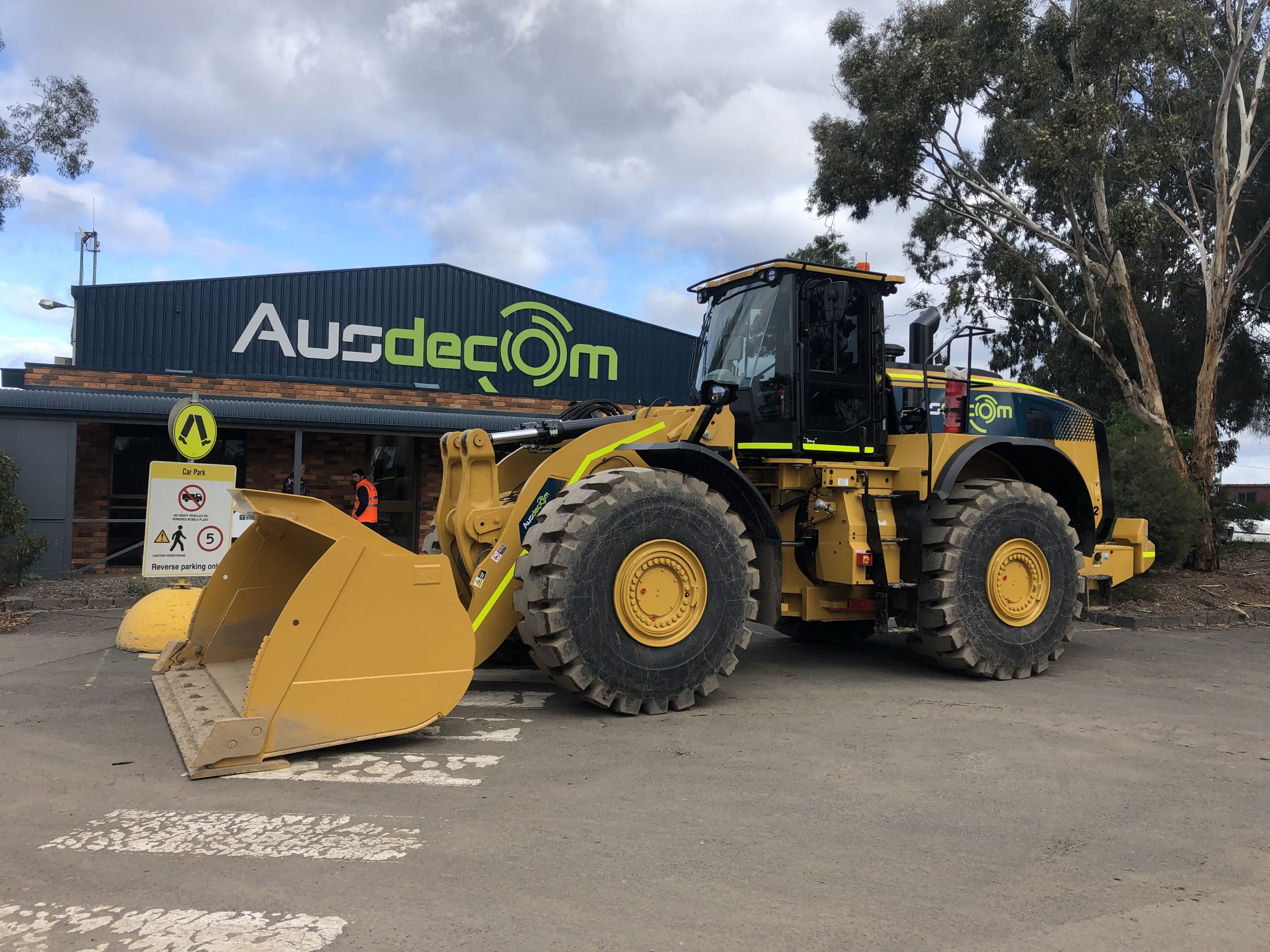 http://Ausdecom%20Equipment%20Laverton